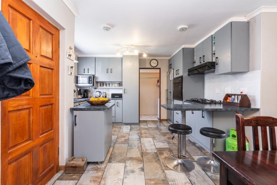 2 Bedroom Property for Sale in Victoria Park Western Cape